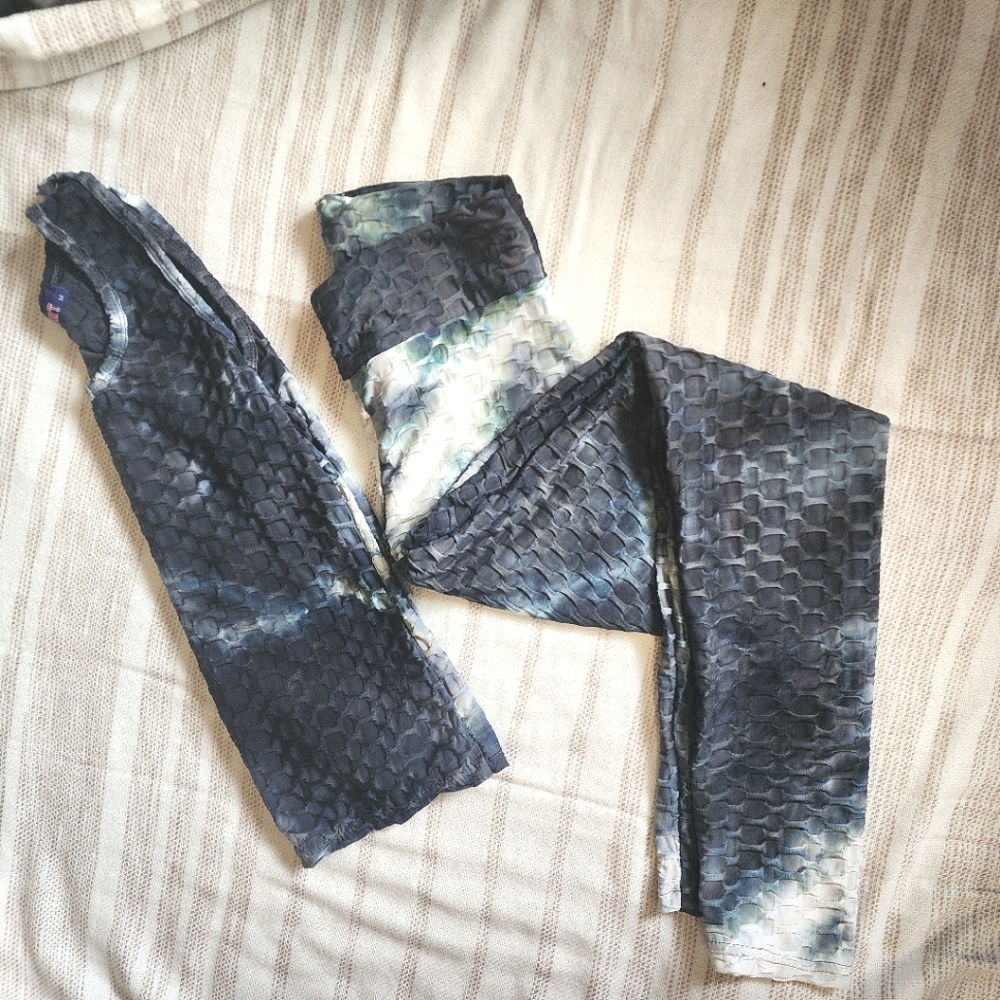 NWT blue/grey/white tye die tank top & legging set